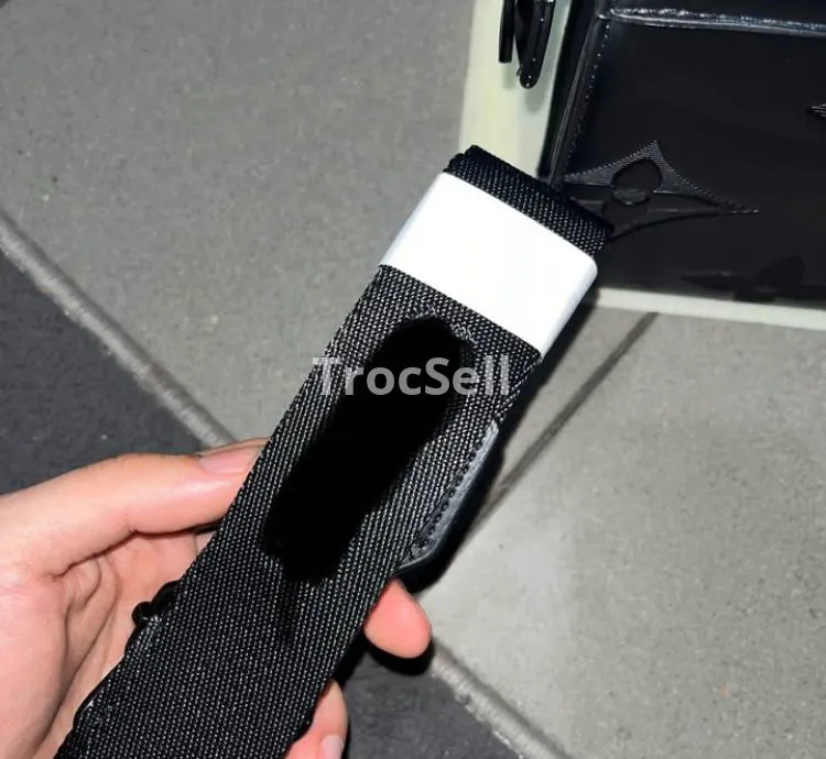 Sacoche cuir véritable Louis Vuitton