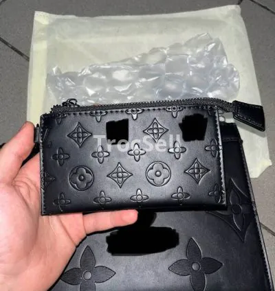 Sacoche cuir véritable Louis Vuitton 4