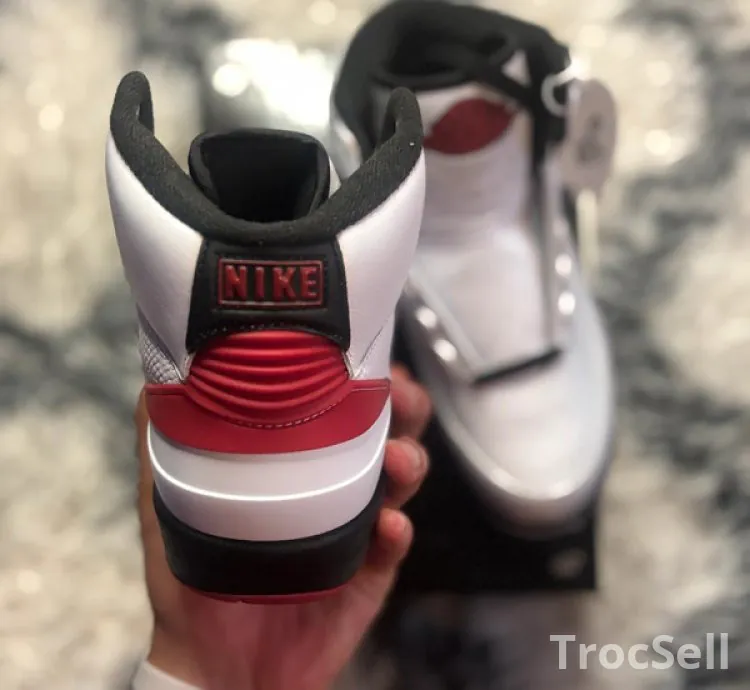 Air Jordan 2 Retro - White/Varsity Red-Black (Size 38.5 EU)