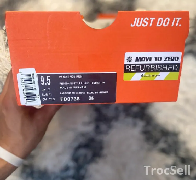 Nike V2K Run Photon Dust Silver Summit - Taille 41 (Refurbished)