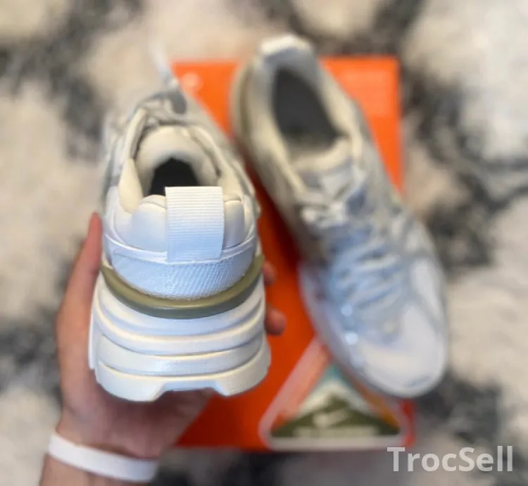 Nike V2K Run Photon Dust Silver Summit - Taille 41 (Refurbished)