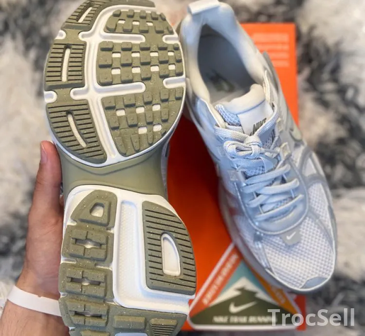 Nike V2K Run Photon Dust Silver Summit - Taille 41 (Refurbished)