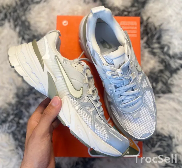 Nike V2K Run Photon Dust Silver Summit - Taille 41 (Refurbished)