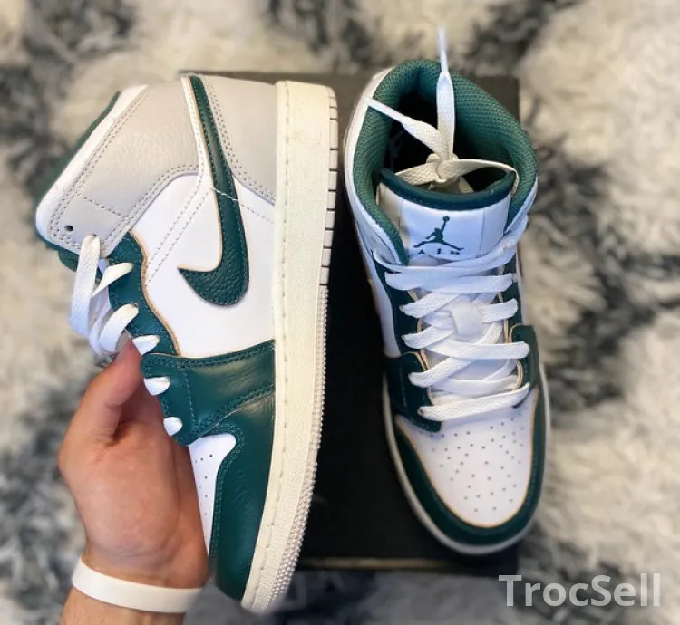 Air Jordan 1 Mid SE GS White / Oxidized Green - Taille 38 EU