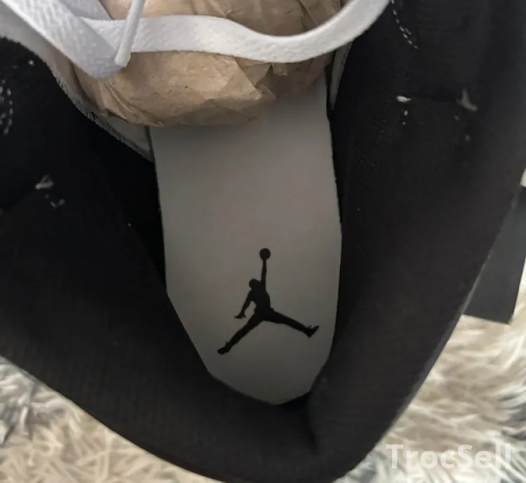 Air Jordan 1 Mid Taille 42