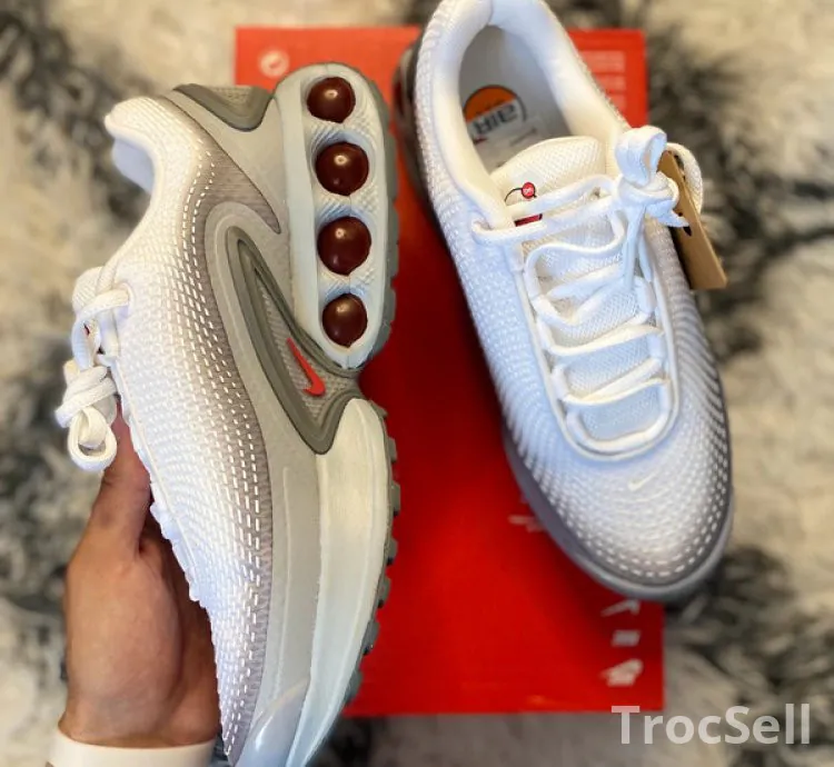 Nike Air Max DN SE Smoke Grey / University Red - Neuves, Taille 38,5 EU