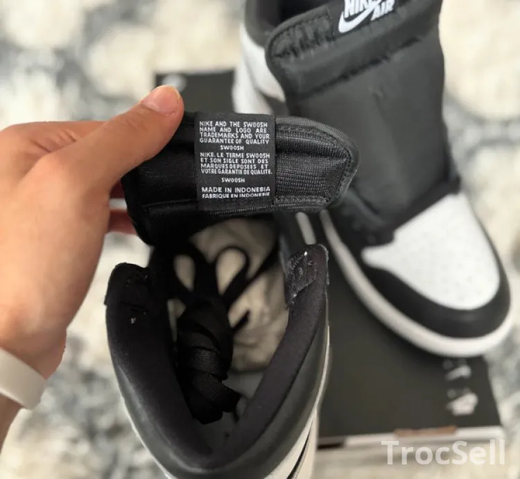 Air Jordan 1 Retro High OG - Black & White (Taille 40 EU)