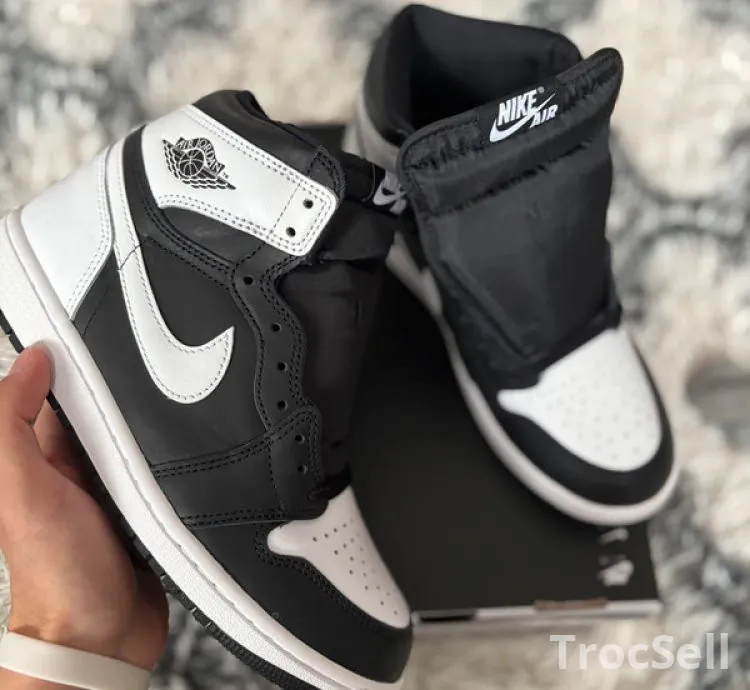Air Jordan 1 Retro High OG - Black & White (Taille 40 EU)