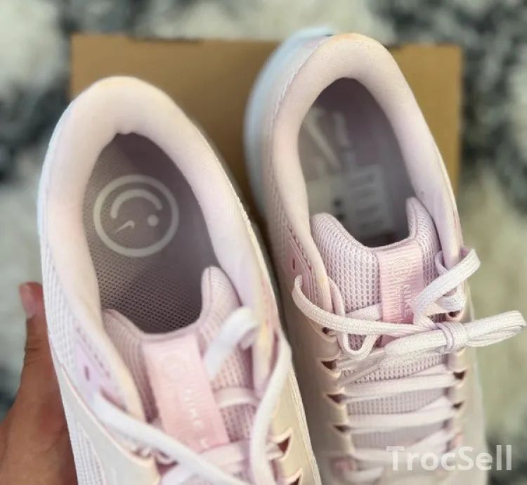 Nike Air Zoom Pegasus 40 – Pearl Pink/White – Taille 44.5 EU – Neuve