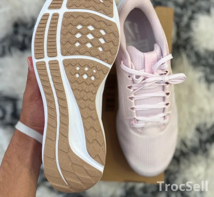 Nike Air Zoom Pegasus 40 – Pearl Pink/White – Taille 44.5 EU – Neuve