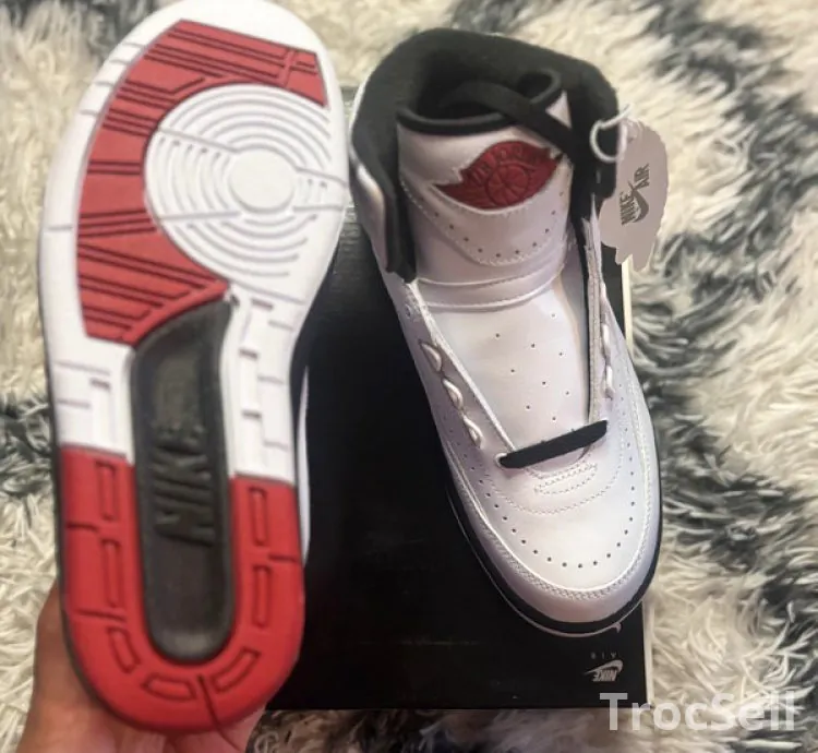Air Jordan 2 Retro - White/Varsity Red-Black (Taille 38.5 EU)