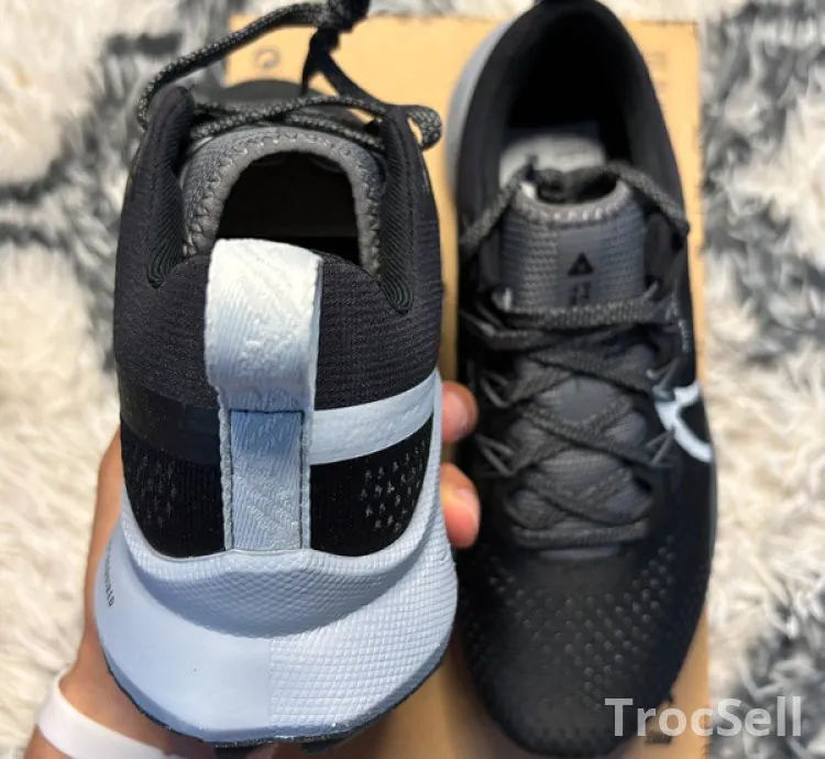 Nike React Pegasus Trail 4 – Black / Dark Grey (EU 39)