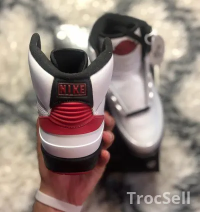 Air Jordan 2 Retro - White/Varsity Red-Black (Size 38.5 EU) 4