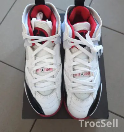 Air Jordan Jumpman Two Trey (GS) – White/Black-Gym Red – US 5.5Y / EU 38 – Brand New