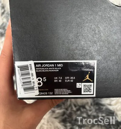 Air Jordan 1 Mid Taille 42 8