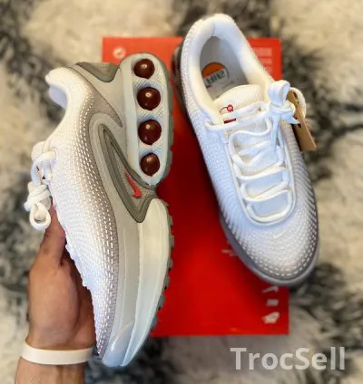 Nike Air Max DN SE Smoke Grey / University Red - Neuves, Taille 38,5 EU 6