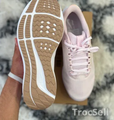 Nike Air Zoom Pegasus 40 – Pearl Pink/White – Taille 44.5 EU – Neuve 4
