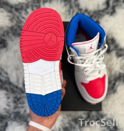 Jordan 1 Mid RM EasyOn White Siren Red Racer Blue - Taille 40 (7Y) - Neuve & Authentique 4
