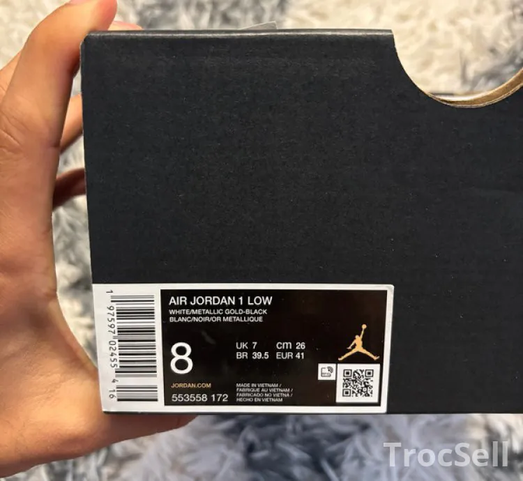 Air Jordan 1 Low White Metallic Gold Black – Taille 41 EU – Code : 553558-172
