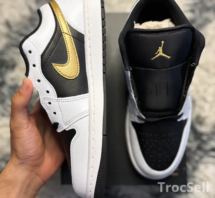 Air Jordan 1 Low White Metallic Gold Black – Taille 41 EU – Code : 553558-172